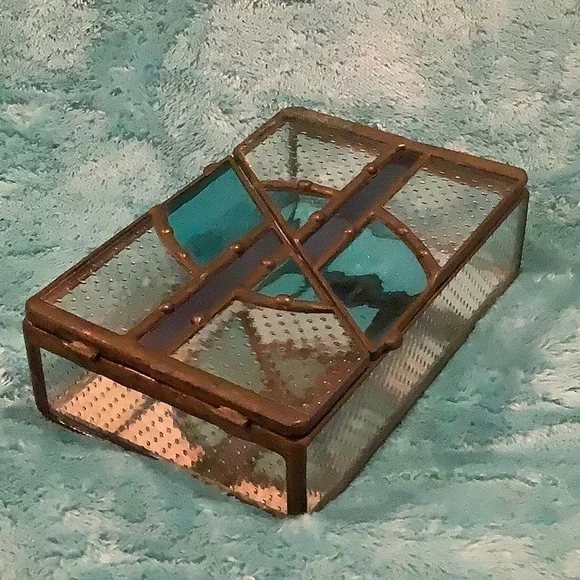 Stained Glass Jewelry Trinket Box Handcrafted NWT 6”x4”x1.75”. Art - Picture 8 of 16